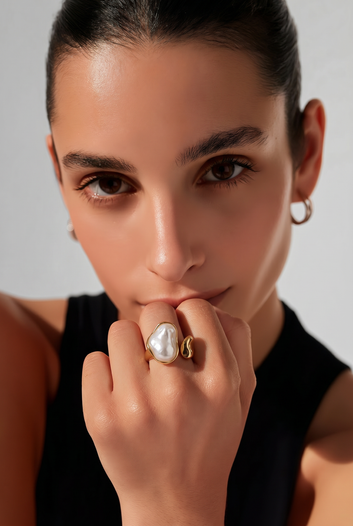 The Baroque Elegance Statement Ring